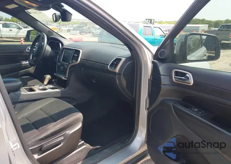 2017 Jeep Grand Cherokee Laredo 4X4 z USA, uszkodzony, nr VIN 1C4RJFAG3HC963309